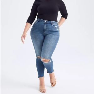 Abercrombie Curve Love High Rise Jeans